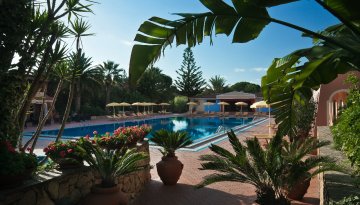 hotel sardinie orosei - resort cala ginepro - oost sardinie (8).jpg