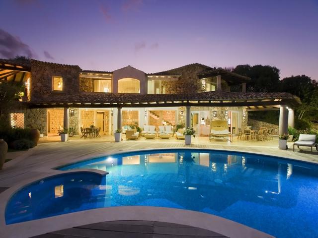 groot vakantie huis sardinie met zwembad - luxe vakanties sardinie.jpg