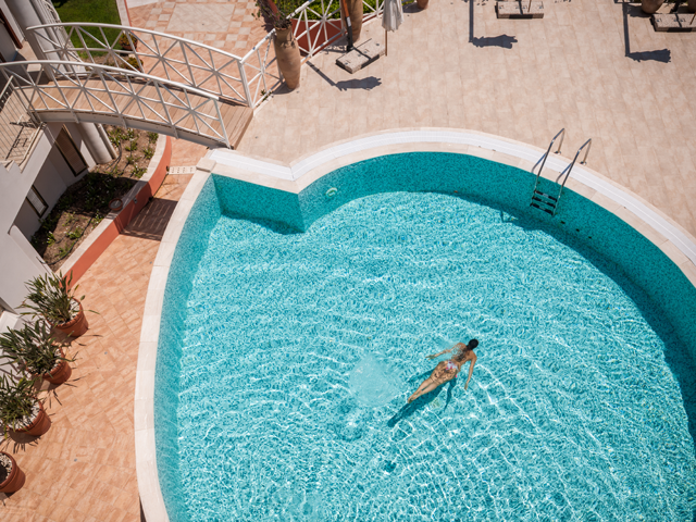 the-pelican-beach-resort-swimming pool.png
