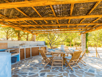 luxe-vakantiehuis-met-zwembad-in-noord-sardinie (22).png
