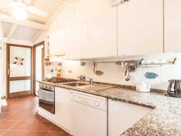 luxe-vakantiehuis-met-zwembad-in-noord-sardinie (30).png