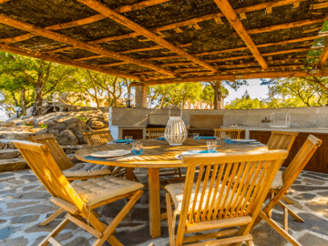 luxe-vakantiehuis-met-zwembad-in-noord-sardinie (21).png