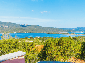 luxe-vakantiehuis-met-zwembad-in-noord-sardinie (25).png