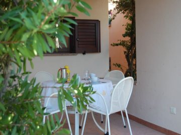 sardinie-vakantiehuisje-voor-vier-tot-zes-personen (17).jpg