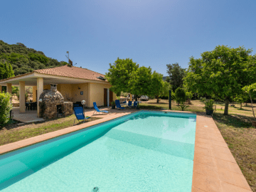 vakantiehuis-met-zwembad-alghero (2).png