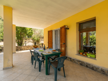 vakantiehuis-met-zwembad-alghero (11).png