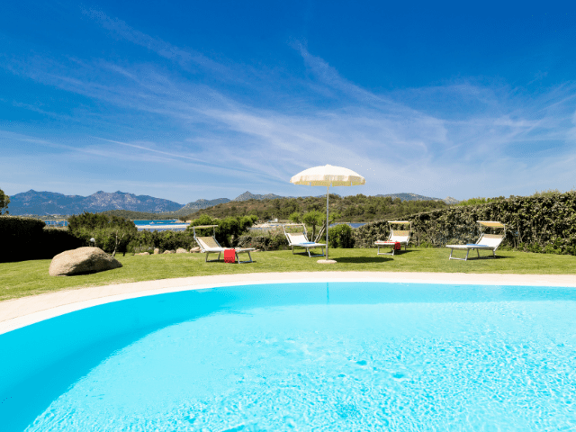 vakantiehuis met zwembad op sardinie - villa maresol (7).png