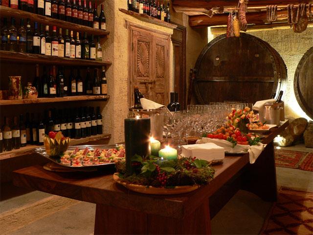 Wijnkelder - Tarthesh Hotel -  Guspini - Sardinië