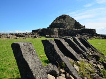 su nuraxi barumini - nuraghe sardegna.jpg
