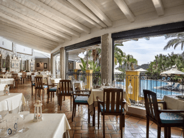 restaurant-cruccuris-resort